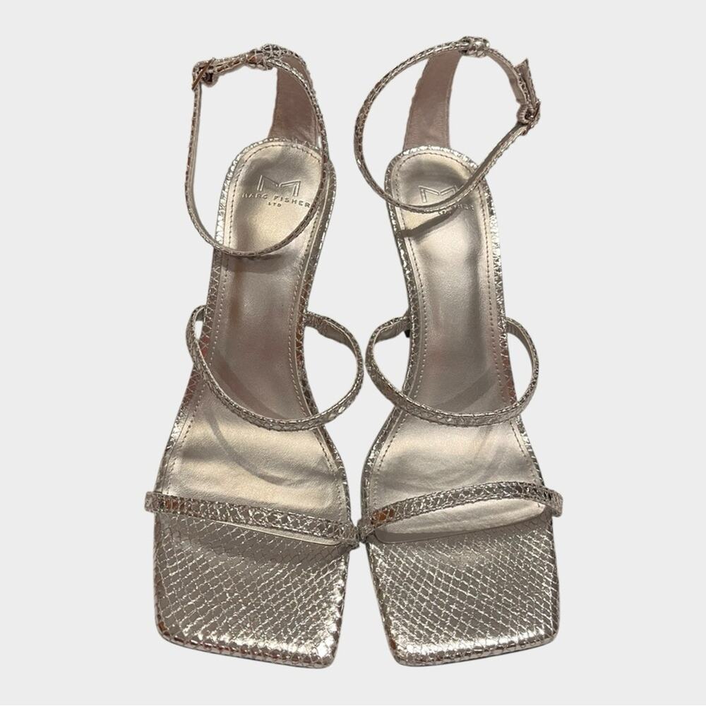 NWOT MARC FISHER Dalida Embossed Strappy Sandals Sz 9 Metallic Silver Snakeskin - Picture 4 of 9